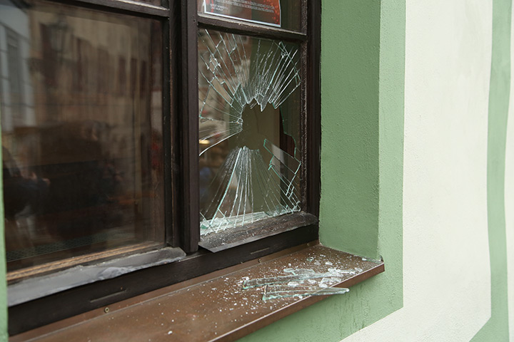 A2B Glass are able to board up broken windows while they are being repaired in Kingston Upon Hull.